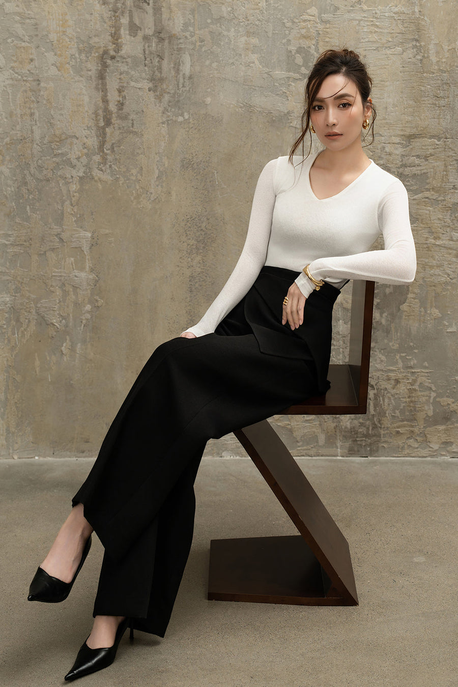 Dung V-Neck Top 4