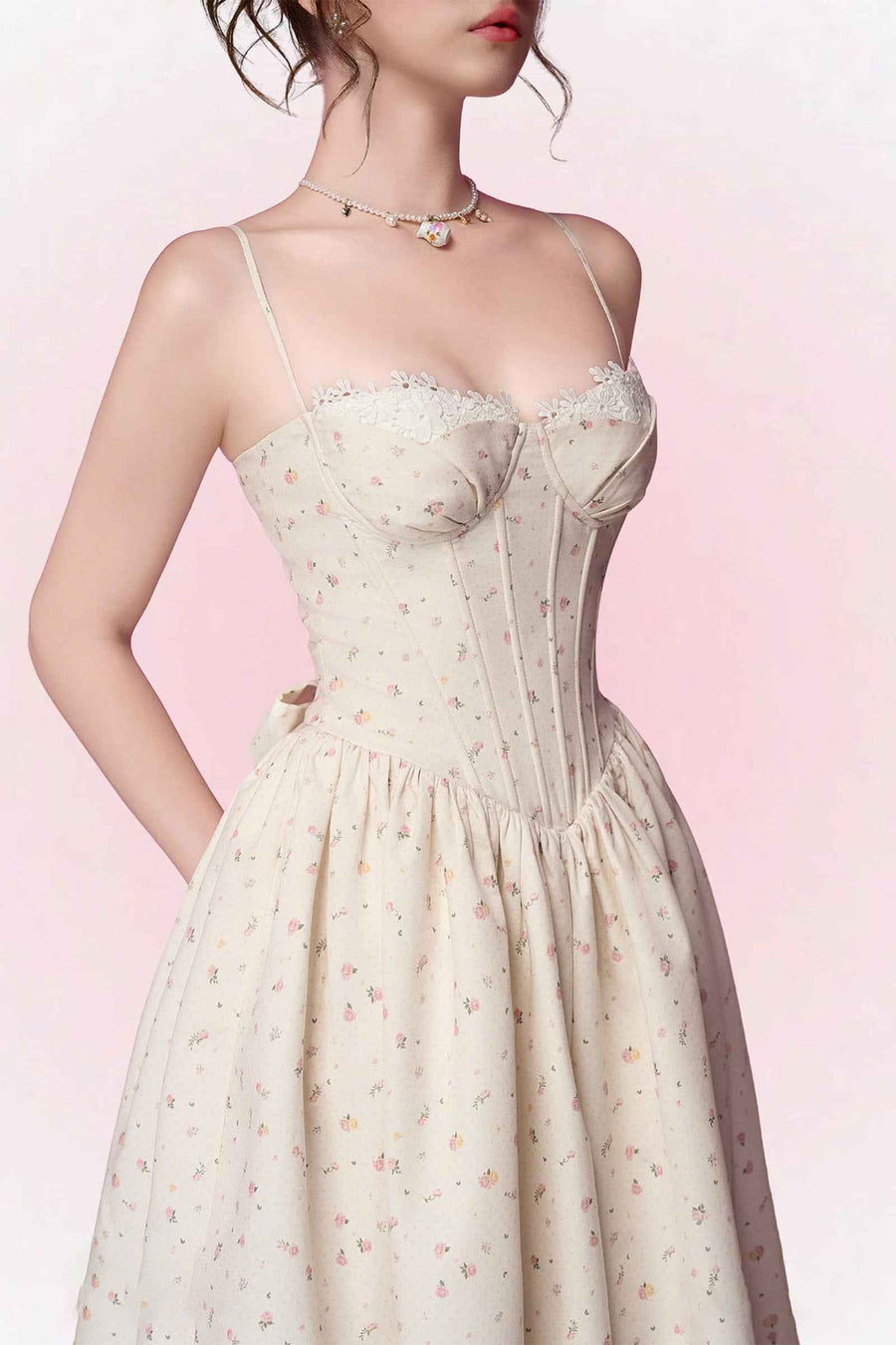 Kiera Sweetheart Gathering Midi Dress