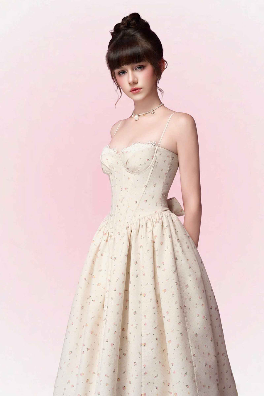 Kiera Sweetheart Gathering Midi Dress