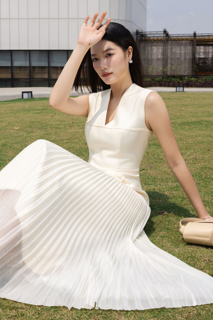 Uyen Van Pleated Midi Dress 4
