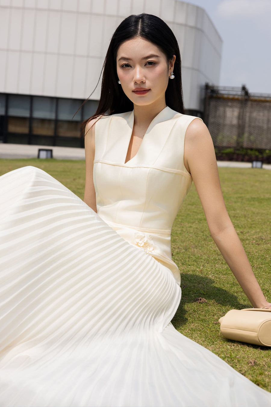 Uyen Van Pleated Midi Dress 6