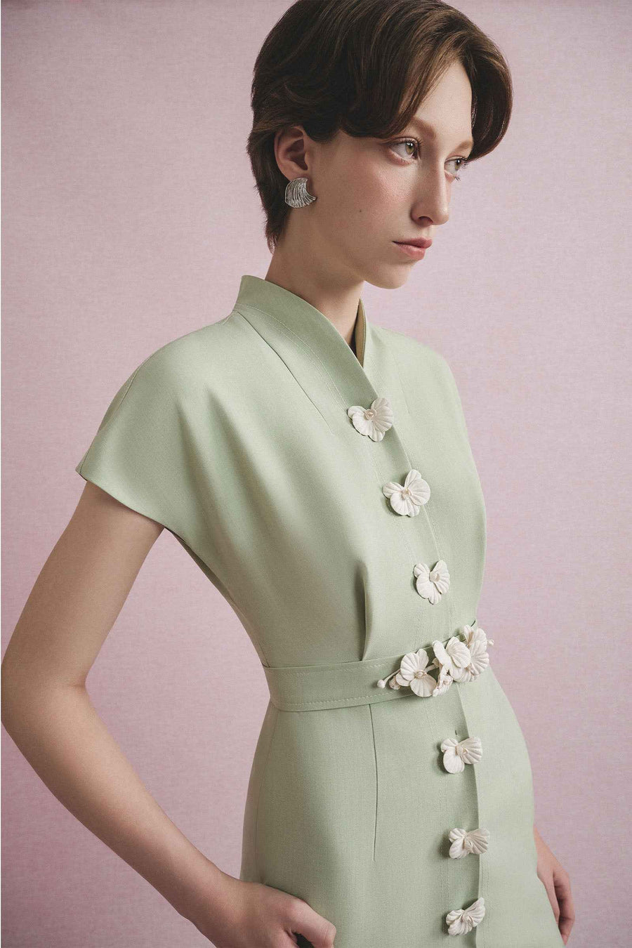 Lealin Mandarin Midi Dress