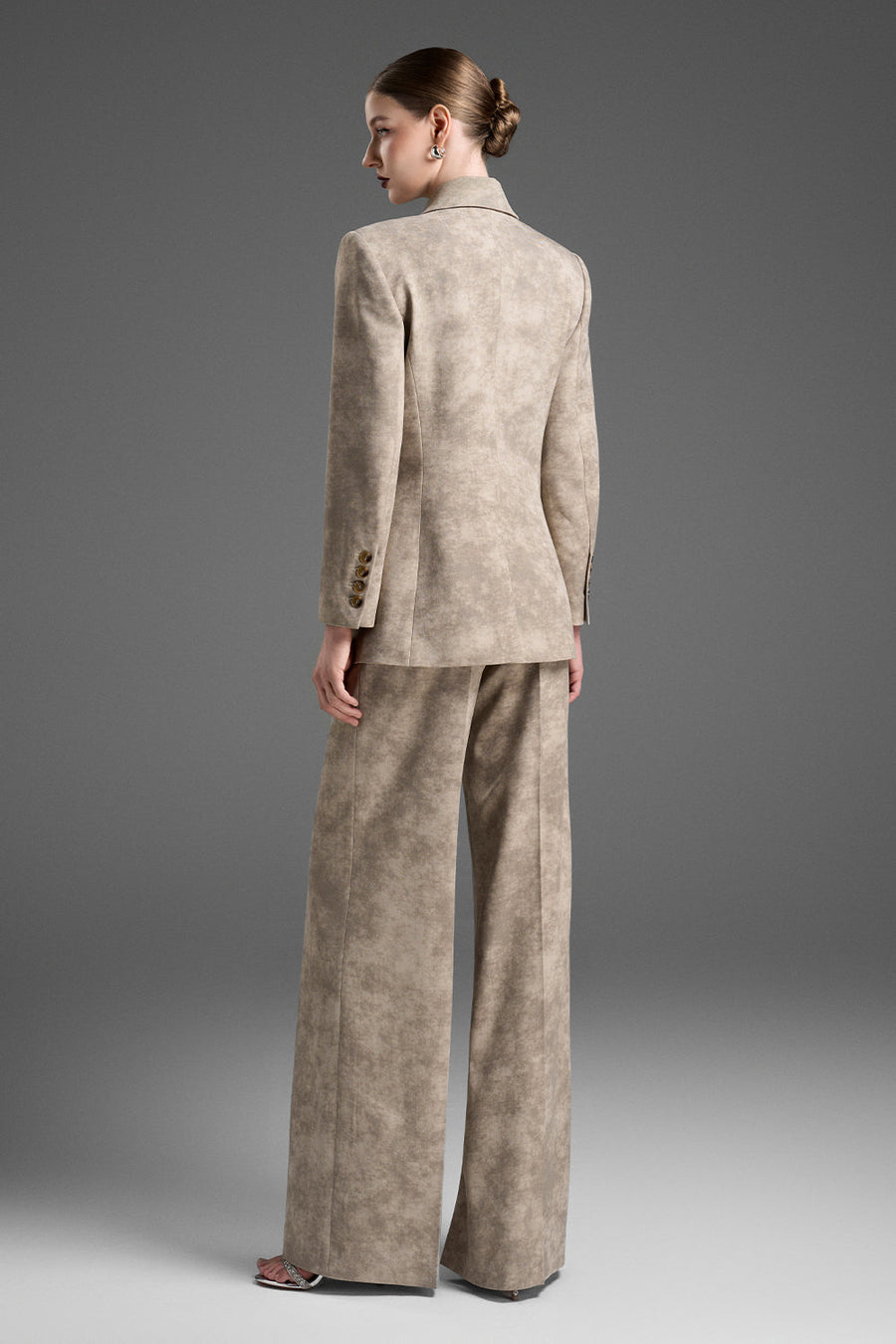 Lilia V-Neck Tweed Blazer 5