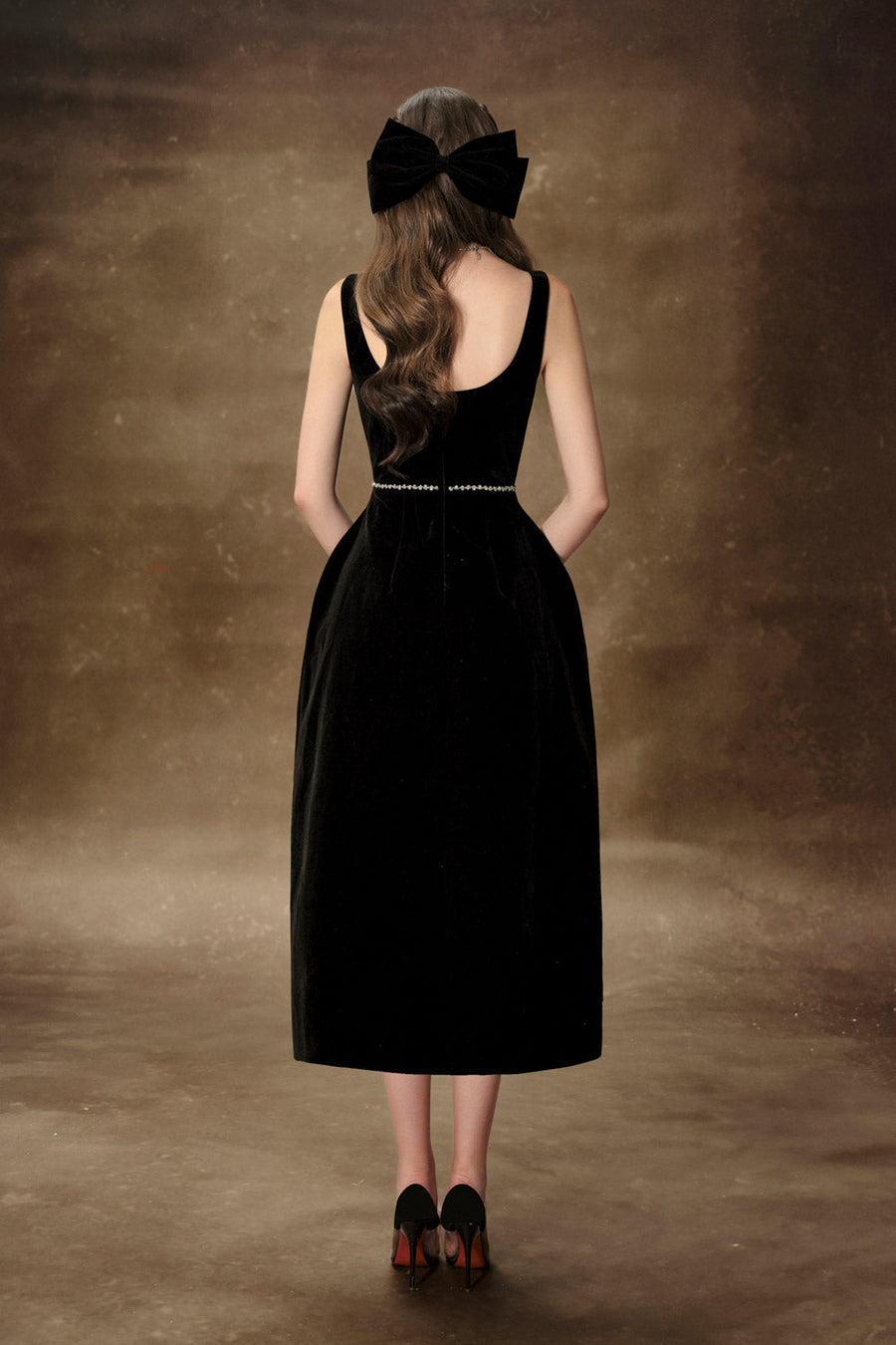 Ali A-line Semi-Heart Neck Velvet Midi Dress Midi Dress Delicate