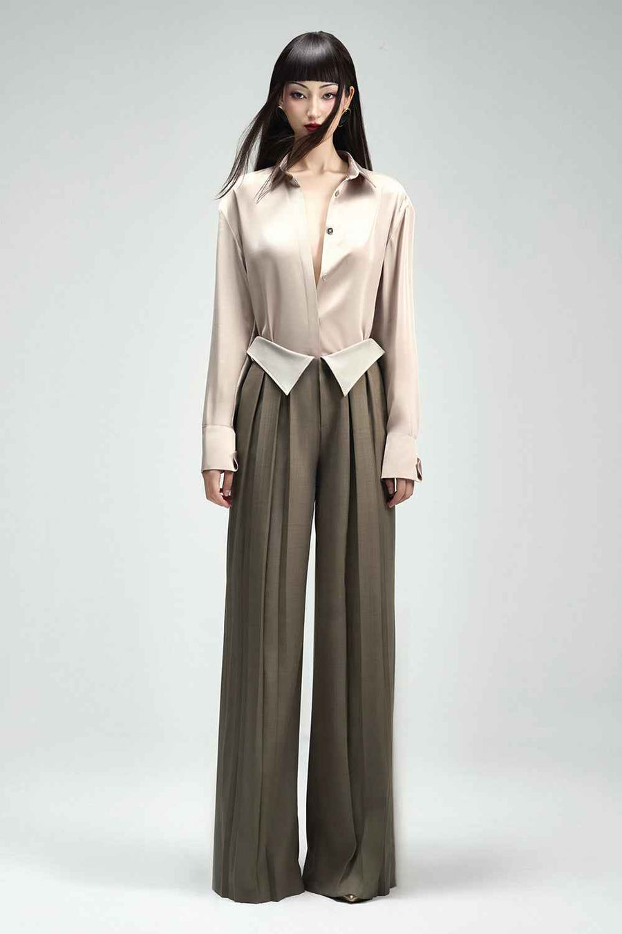 Planny Straight Cuff Sleeved Silk Shirt