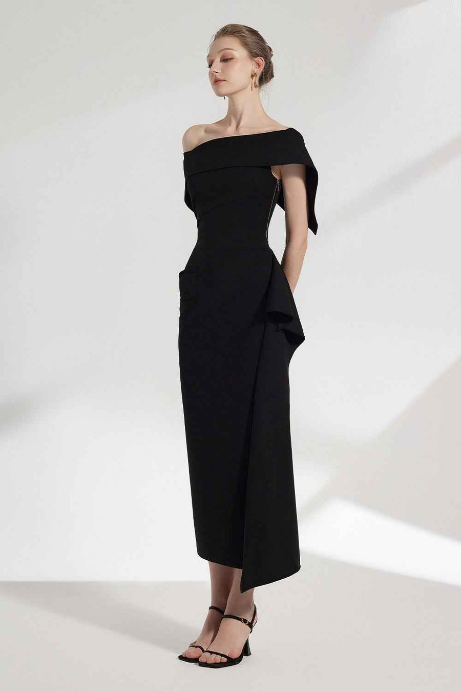 Arene Sheath Diagonal Neck Spandex Midi Dress