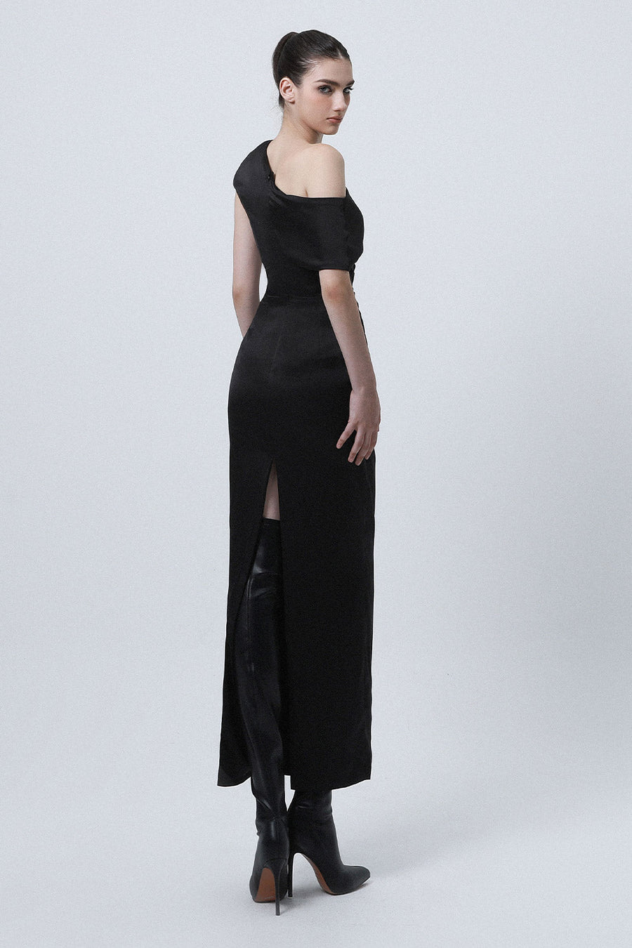 Bound Sheath Asymmetric Shoulder Silk Midi Dress 3