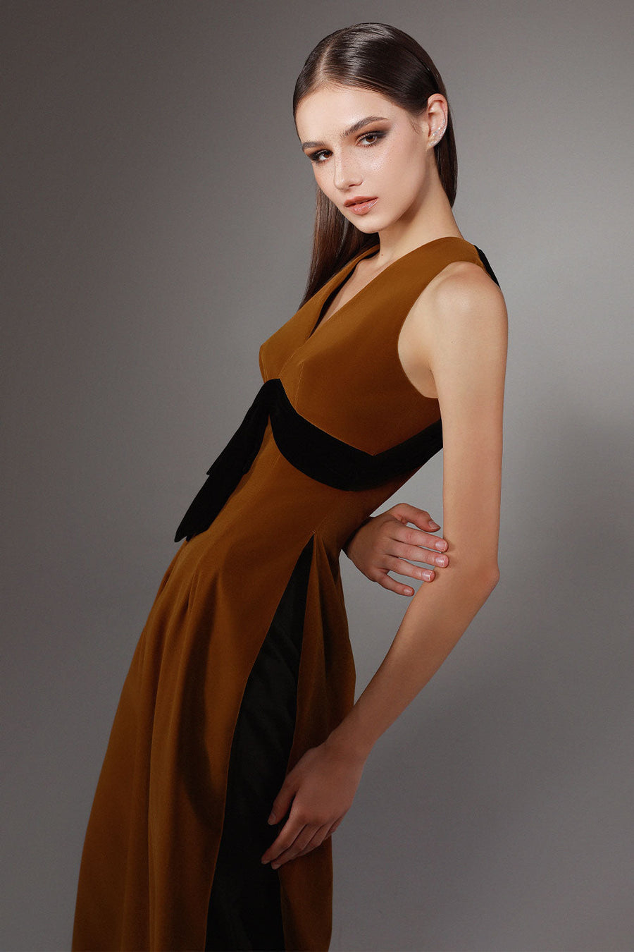 Cascade A-line V-Neck Velvet Floor Length Ao Dai Set 2