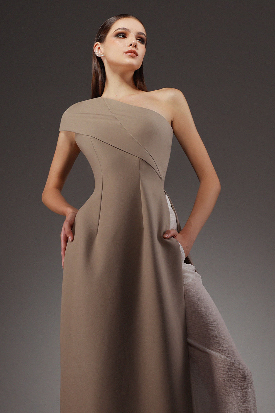 Swirling A-line One Shoulder Wool Cotton Floor Length Ao Dai Set 2