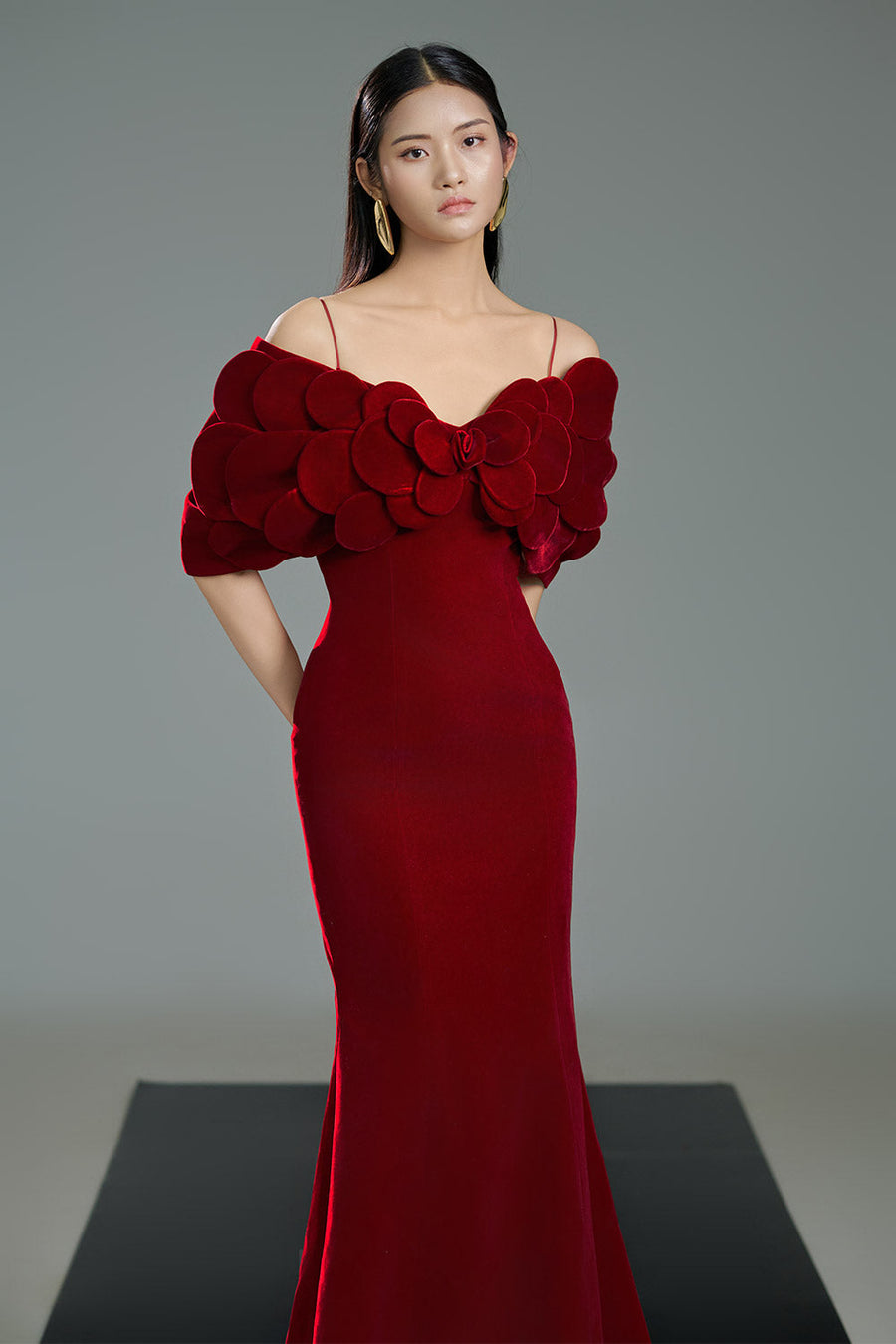 Dawson Trumpet Cold Shoulder Sleeved Polyester Floor Length Dress 4