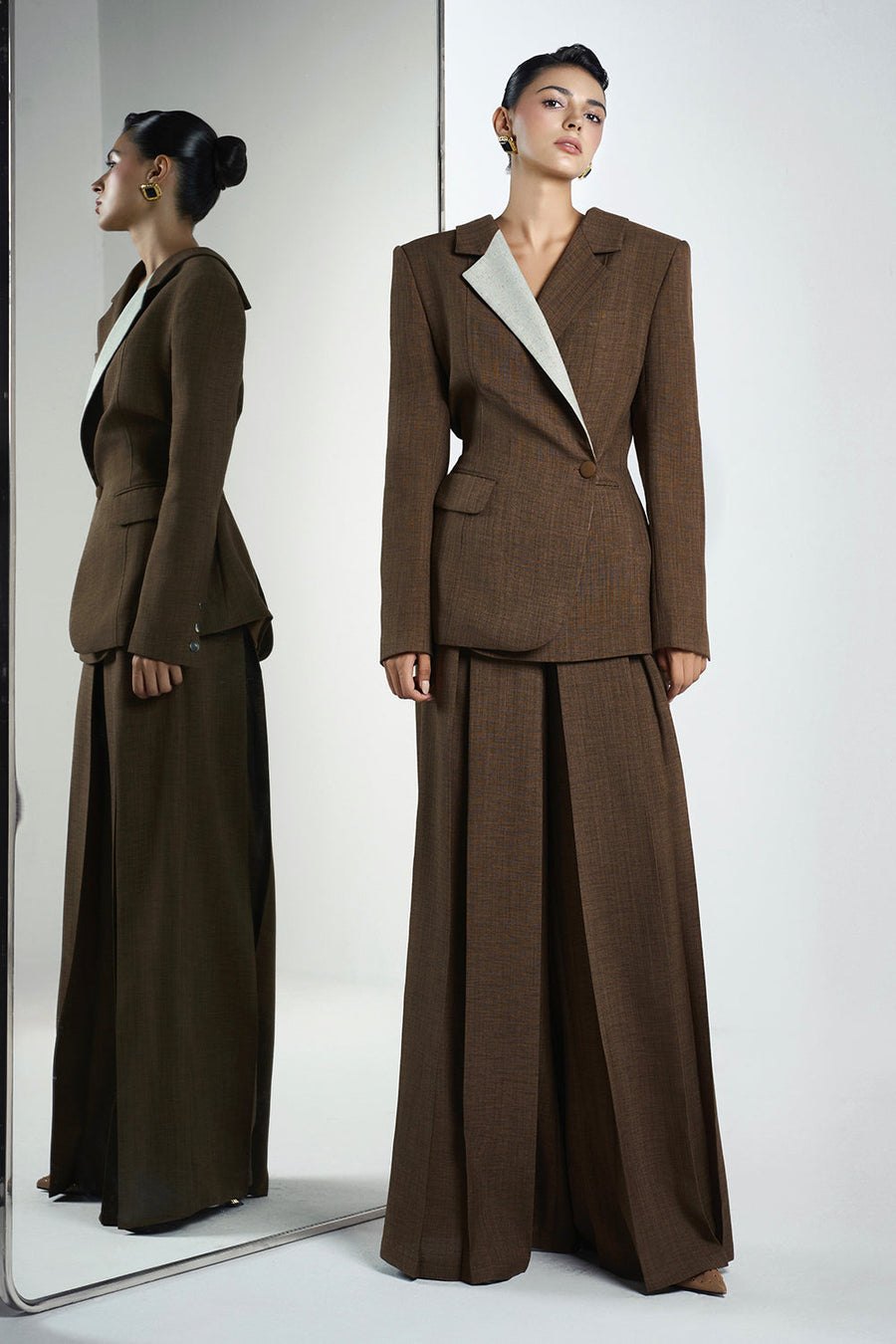 Van Hourglass Crossover Crinkle Crepe Blazer 1