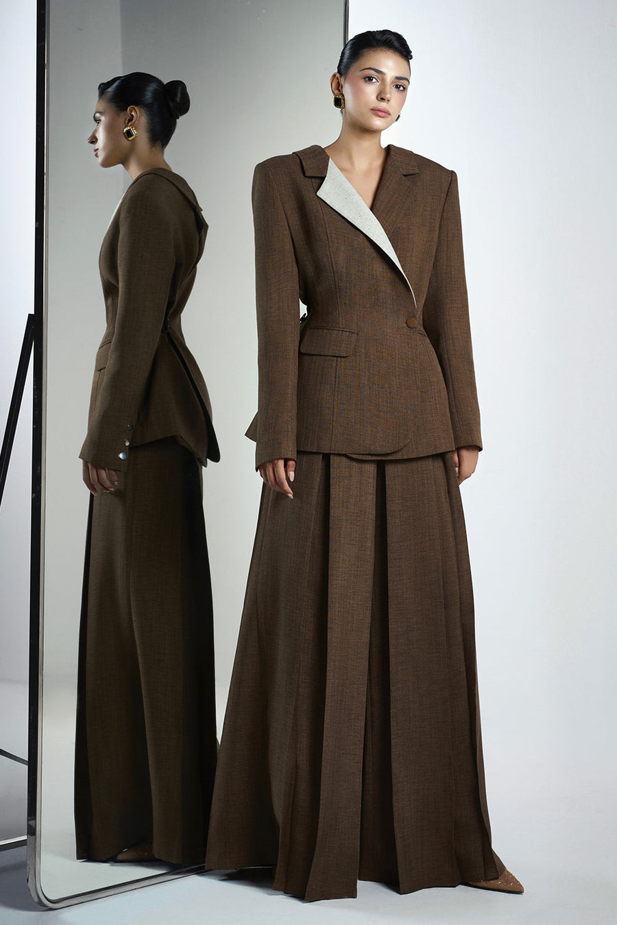 Van Hourglass Crossover Crinkle Crepe Blazer 5