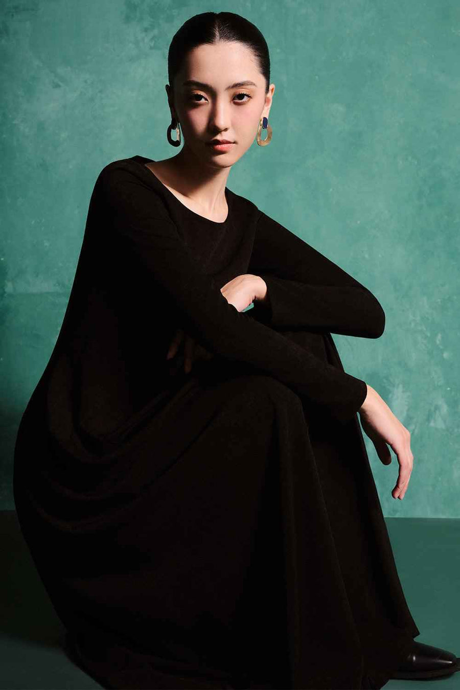 Kaliyah A-line Long Sleeved Spandex Velvet Midi Dress