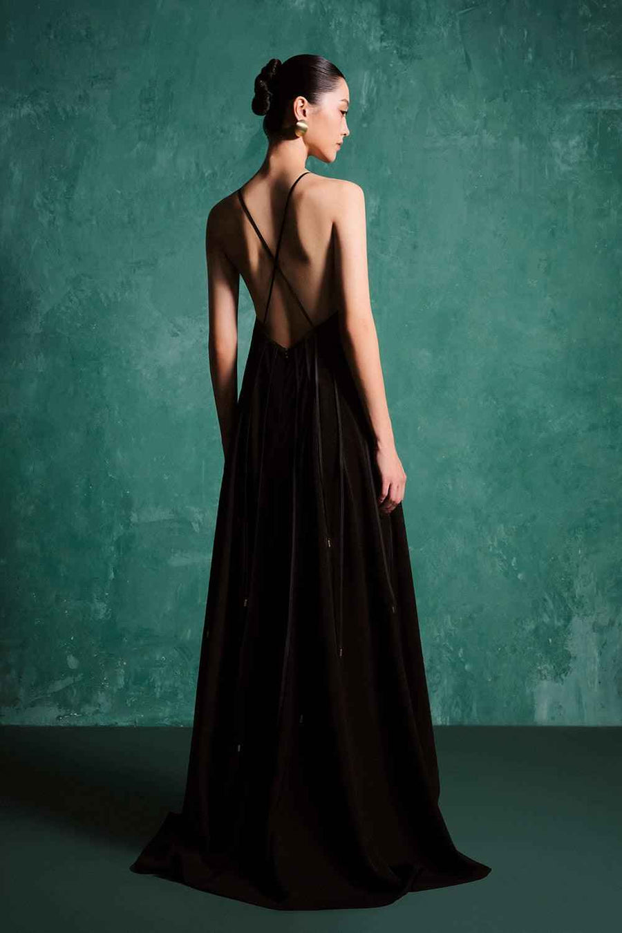 Allyson Trapezoid Spaghetti Strap Spandex Velvet Floor Length Dress