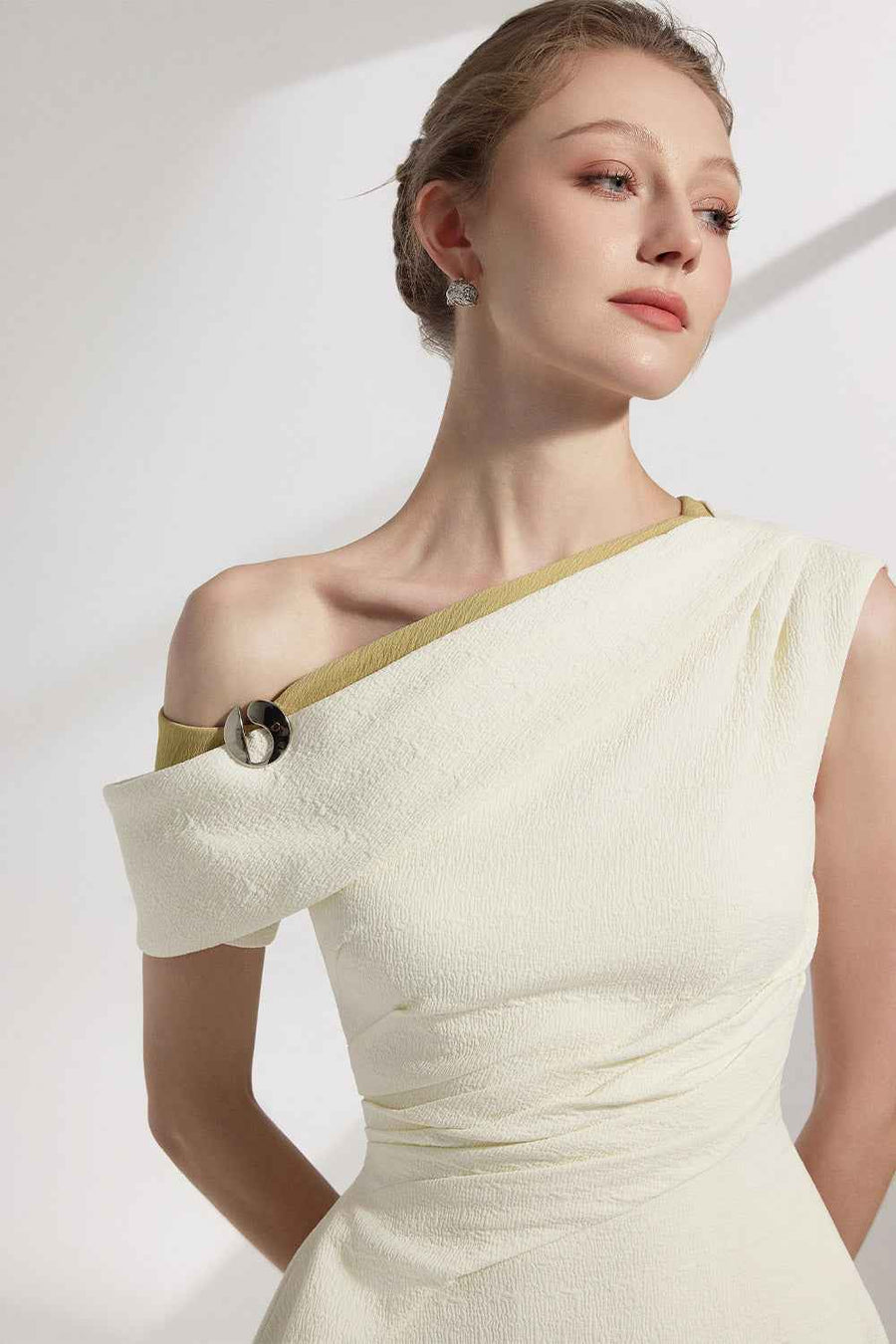 Elan A-line Diagonal Neck Texture Midi Dress