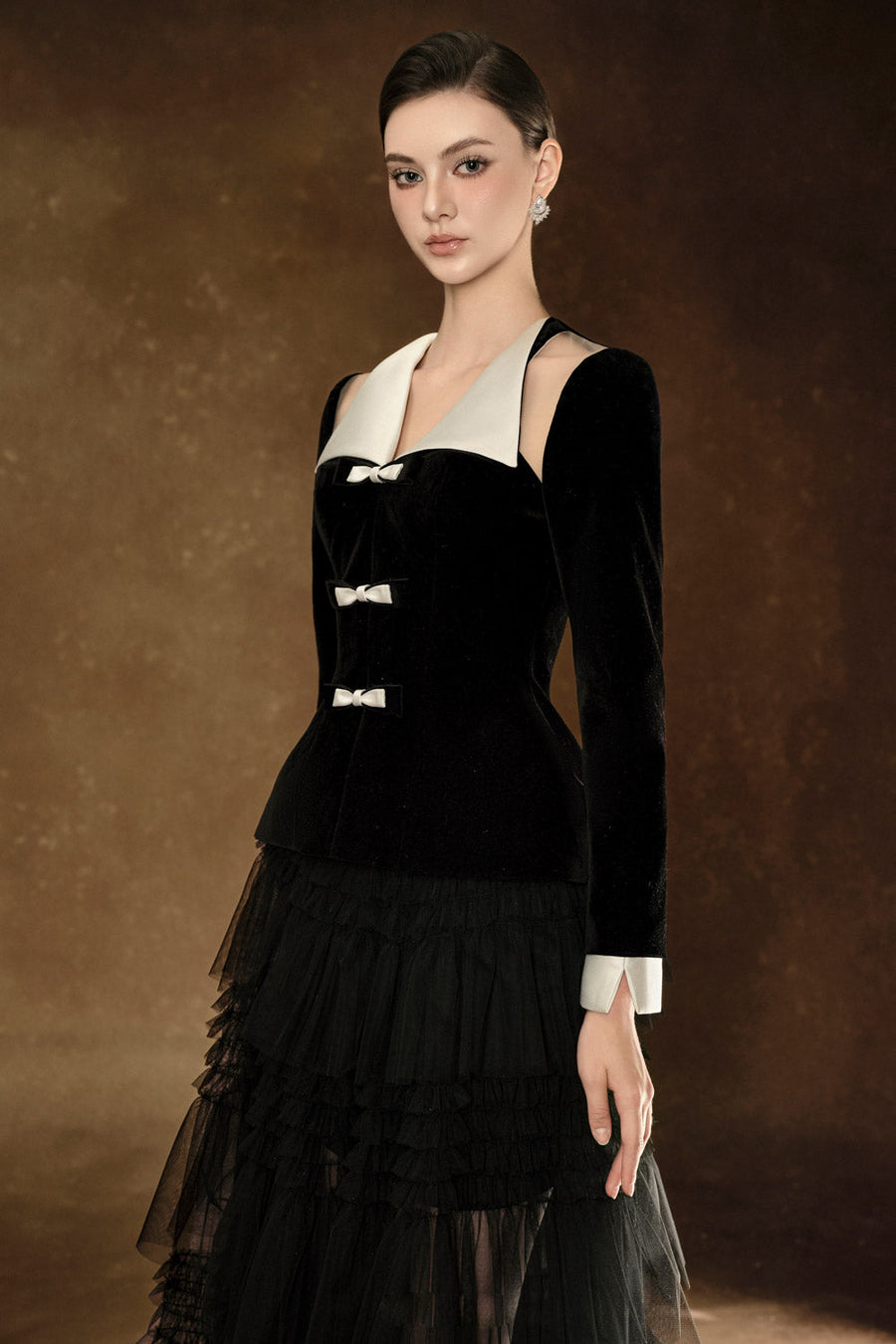 Nalia Peplum Cut-Out Velvet Top Long Sleeved Top Delicate