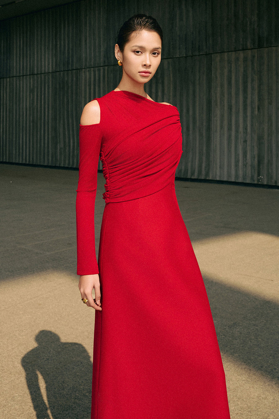 Luminous A-line Asymmetric Shoulder Jersey Maxi Dress 4