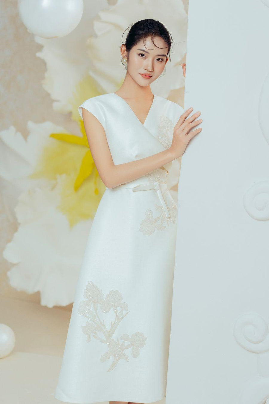 Irises A-line V-Neck Taffeta Midi Dress Midi Dress IVY moda