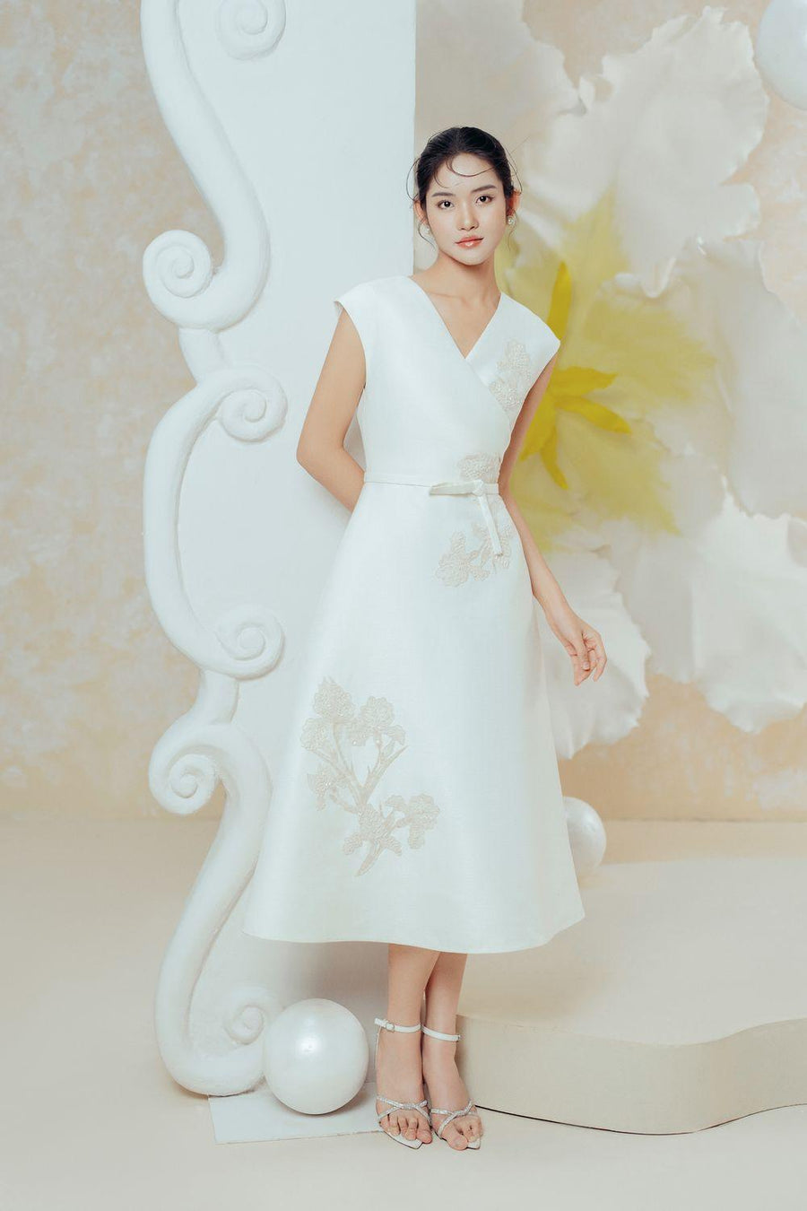 Irises A-line V-Neck Taffeta Midi Dress Midi Dress IVY moda