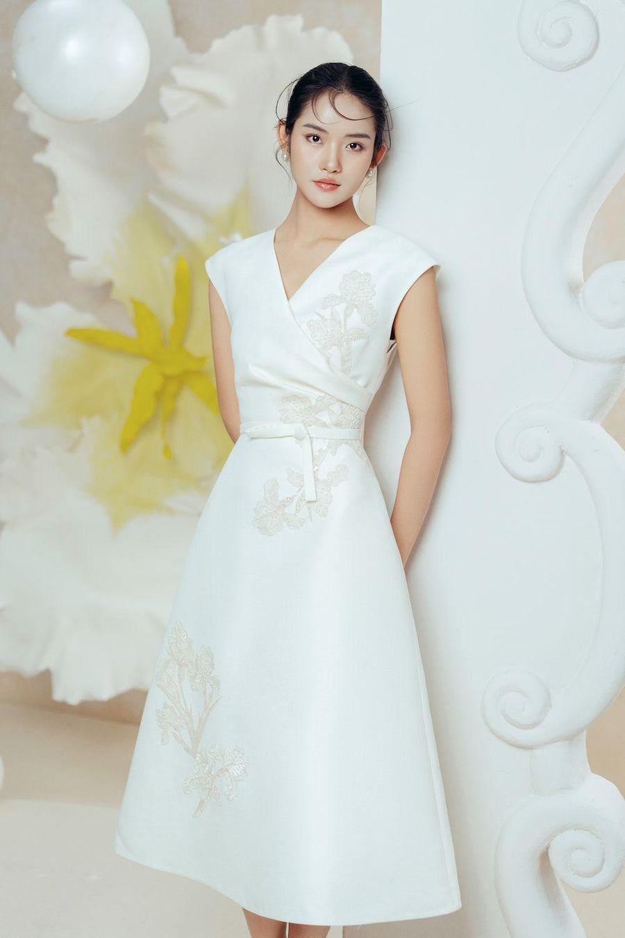 Irises A-line V-Neck Taffeta Midi Dress Midi Dress IVY moda