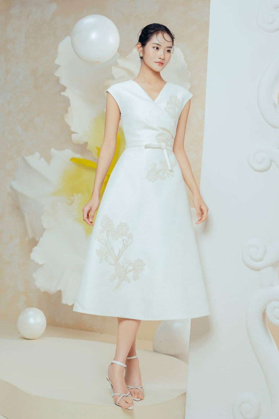 Irises A-line V-Neck Taffeta Midi Dress Midi Dress IVY moda