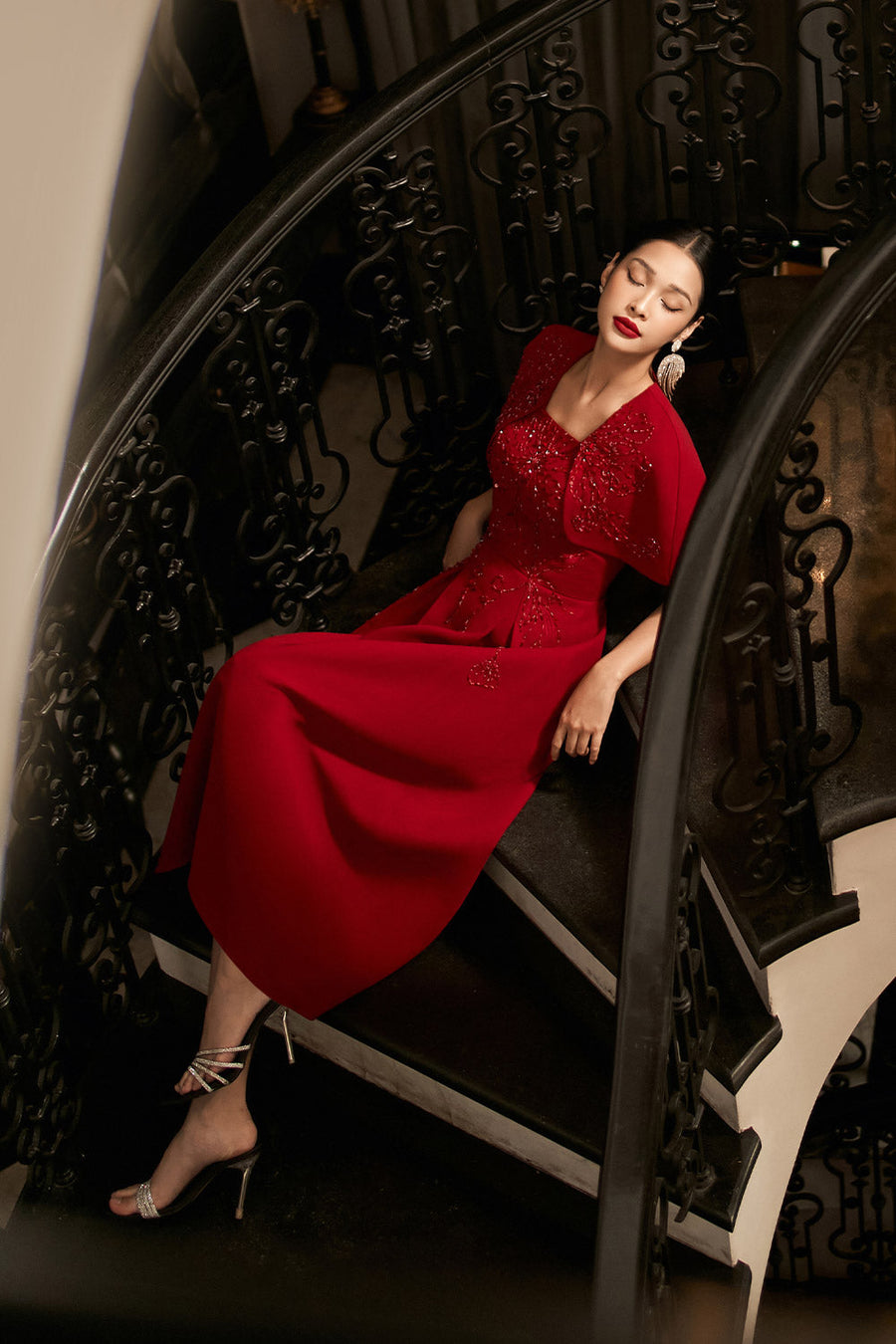 Ruby Gored Cape Sleeved Linen Blend Midi Dress Midi Dress IVY moda