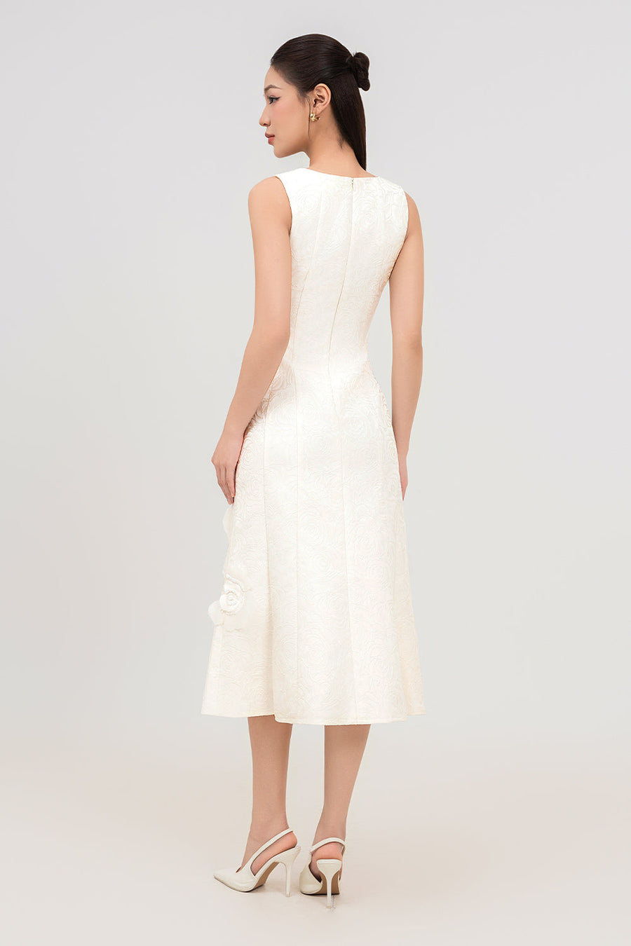 Rosalie A-line Long Sleeved Jacquard Calf Length Set 16