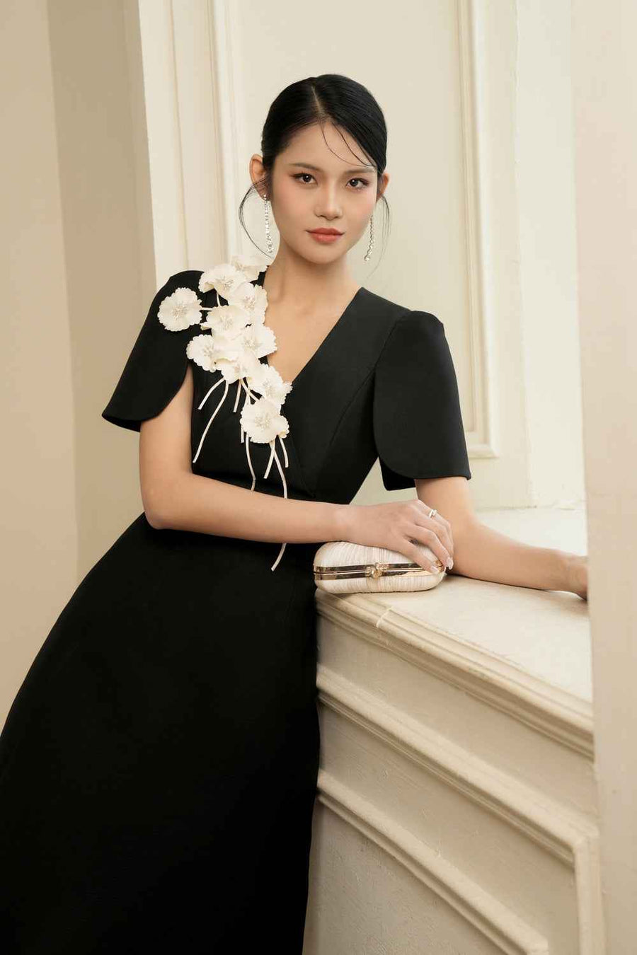 Noir A-line V-Neck Taffeta Midi Dress