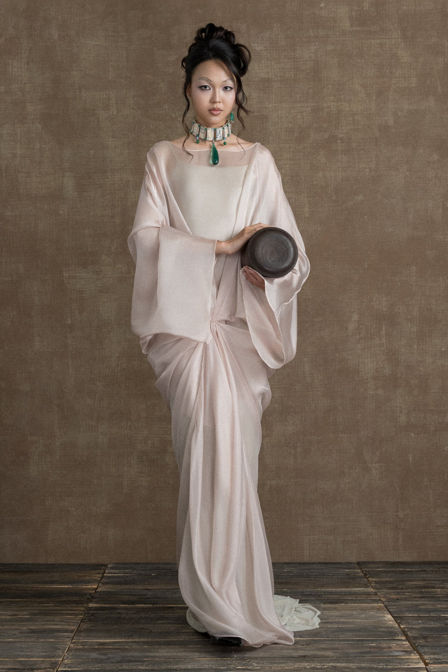 Perle de l’Orient Batwing Sleeve Maxi Dress 8