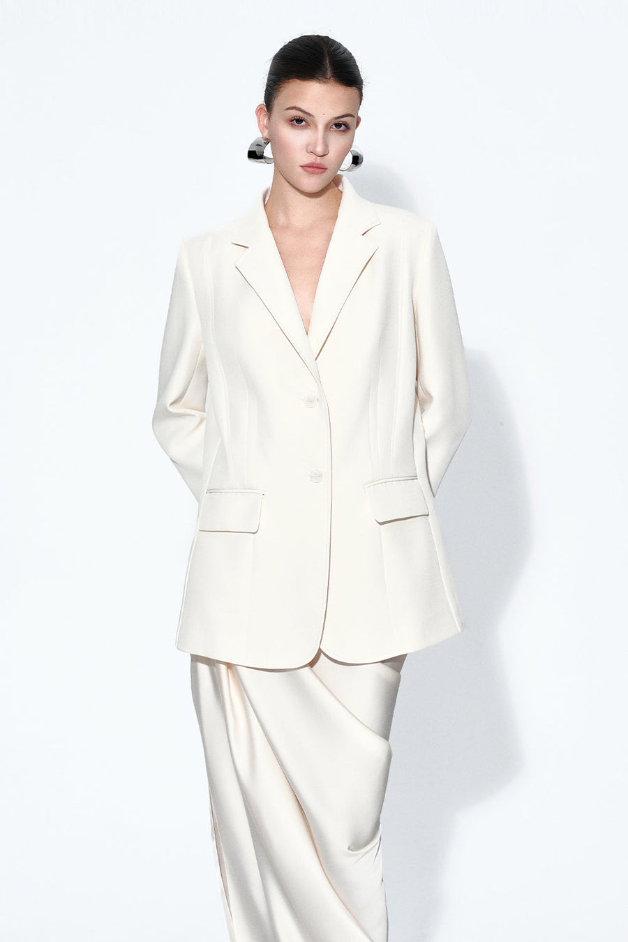 Basil V-Neck Blazer 3
