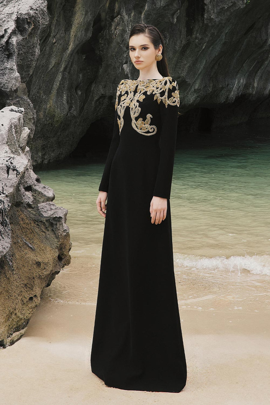 Sariah A-line Embroidered Crepe Floor Length Dress 3