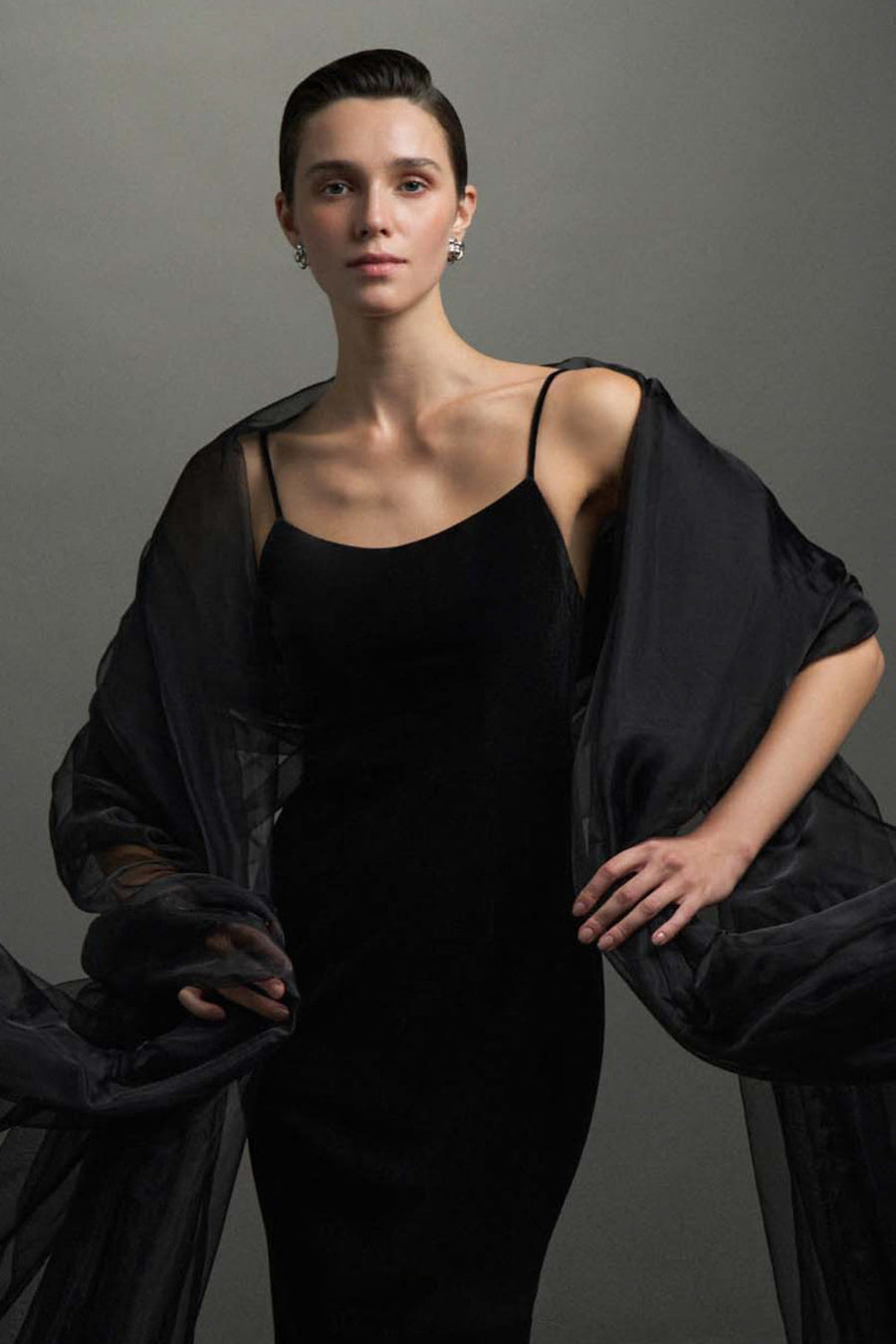 Suzanne Scoop Neck Velvet Maxi Dress 4