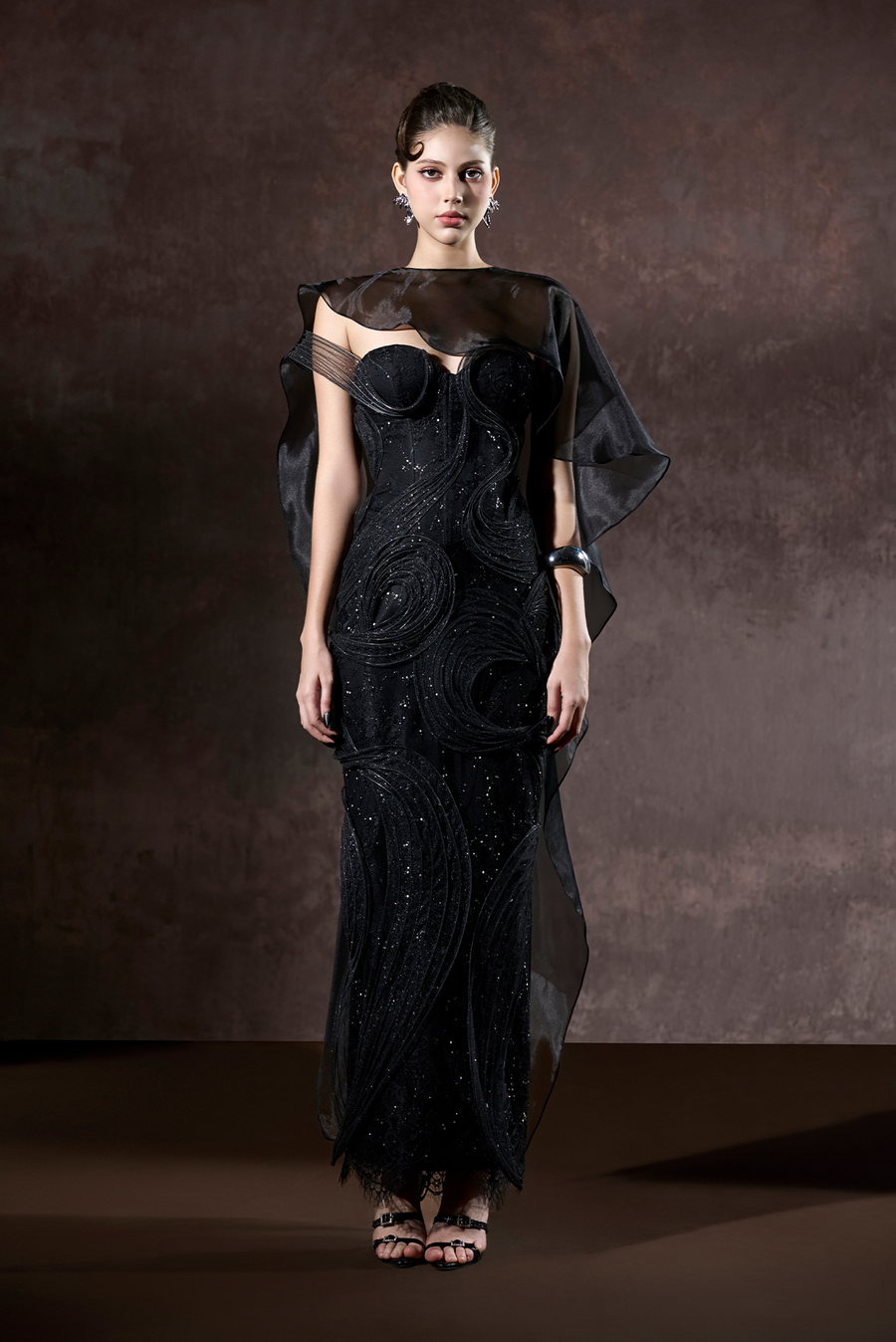 Asha Couture Dual Style Bandeau Layered 3D Lines Maxi Dress With Veil 1