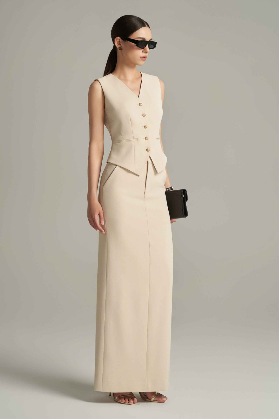 Donna Hourglass V-Neck Corduroy Vest