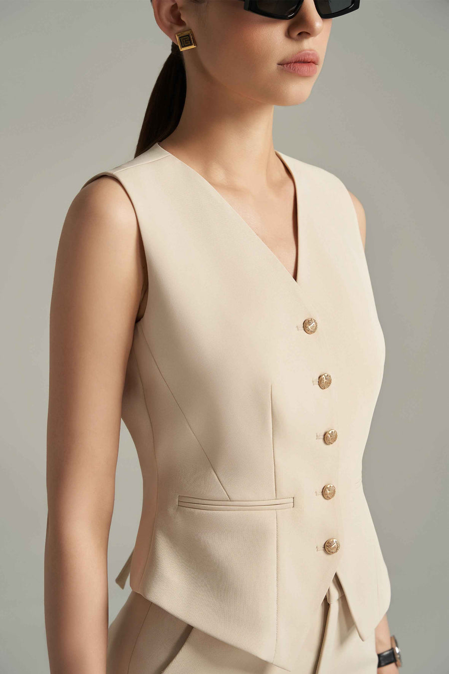 Donna Hourglass V-Neck Corduroy Vest