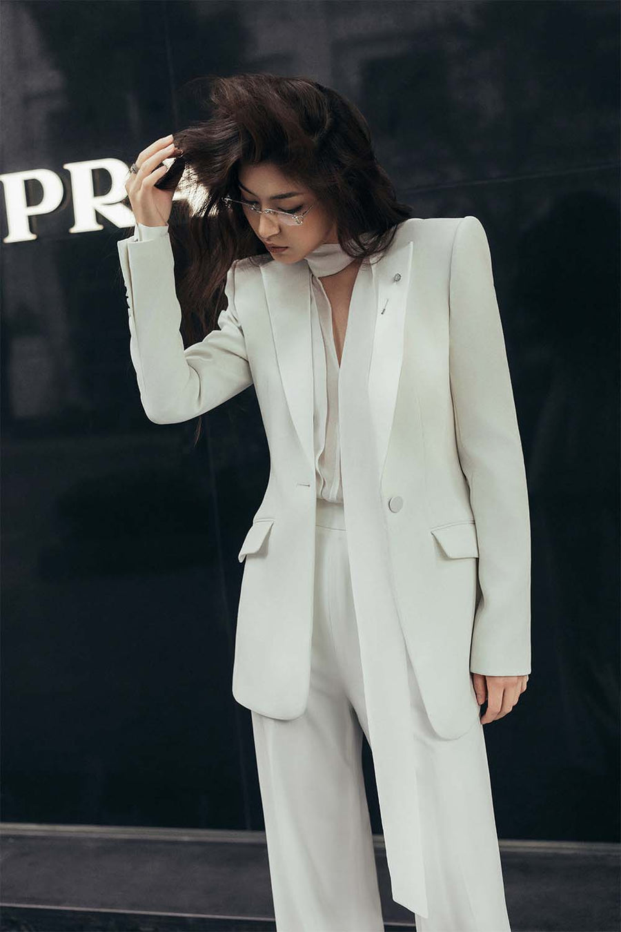 Belgrave Structured Flap Pocket Crepe Blazer 8
