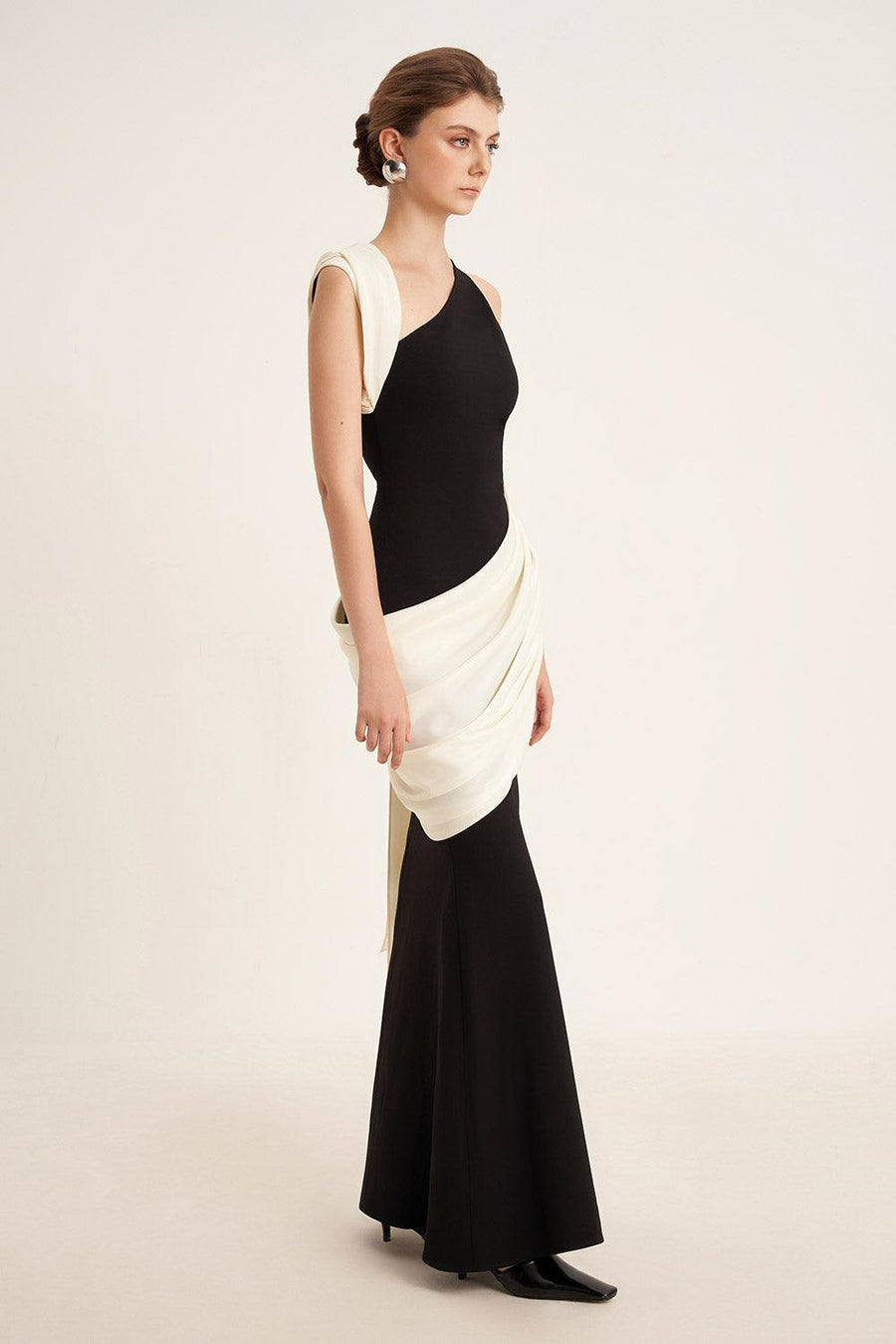 Poppy Trumpet Asymmetric Neck Elastic Cotton Floor Length Dress 4