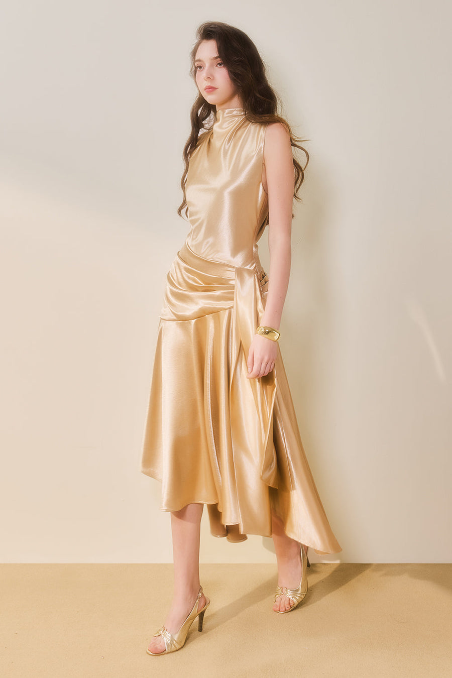 Neri V-Neck Midi Dress 2
