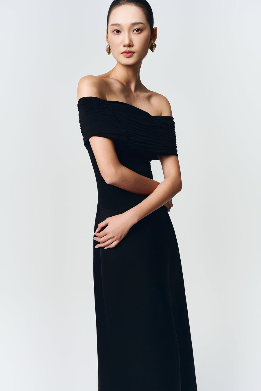 Silvera Off-Shoulder Gathering Maxi Dress 17