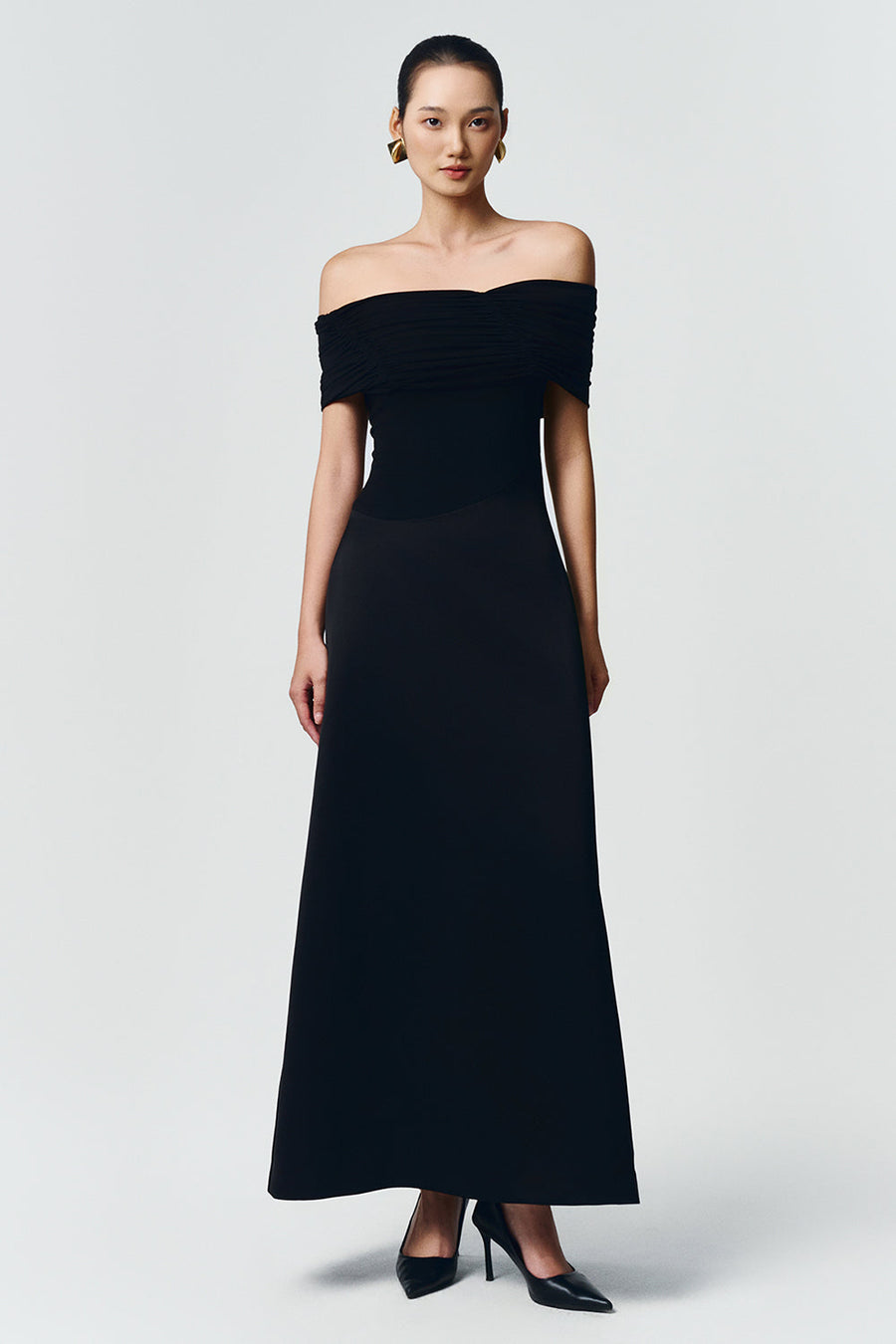 Silvera Off-Shoulder Gathering Maxi Dress 15