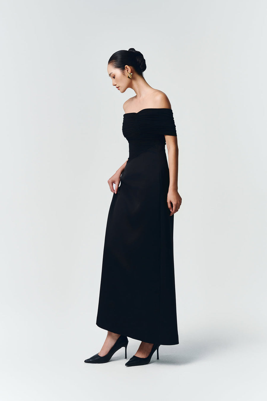 Silvera Off-Shoulder Gathering Maxi Dress 19