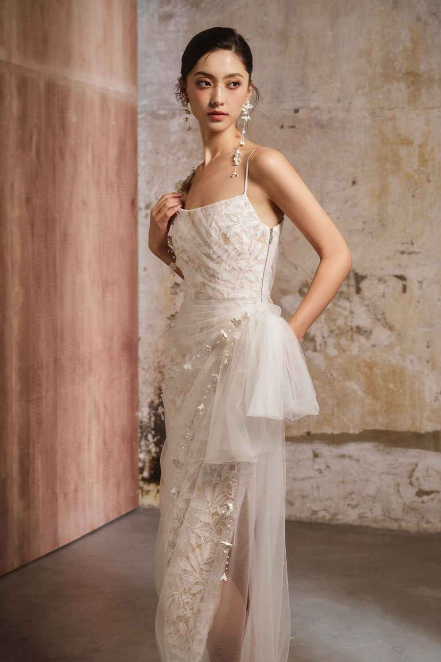 Dammi Sheath Spaghetti Strap Lace Midi Dress