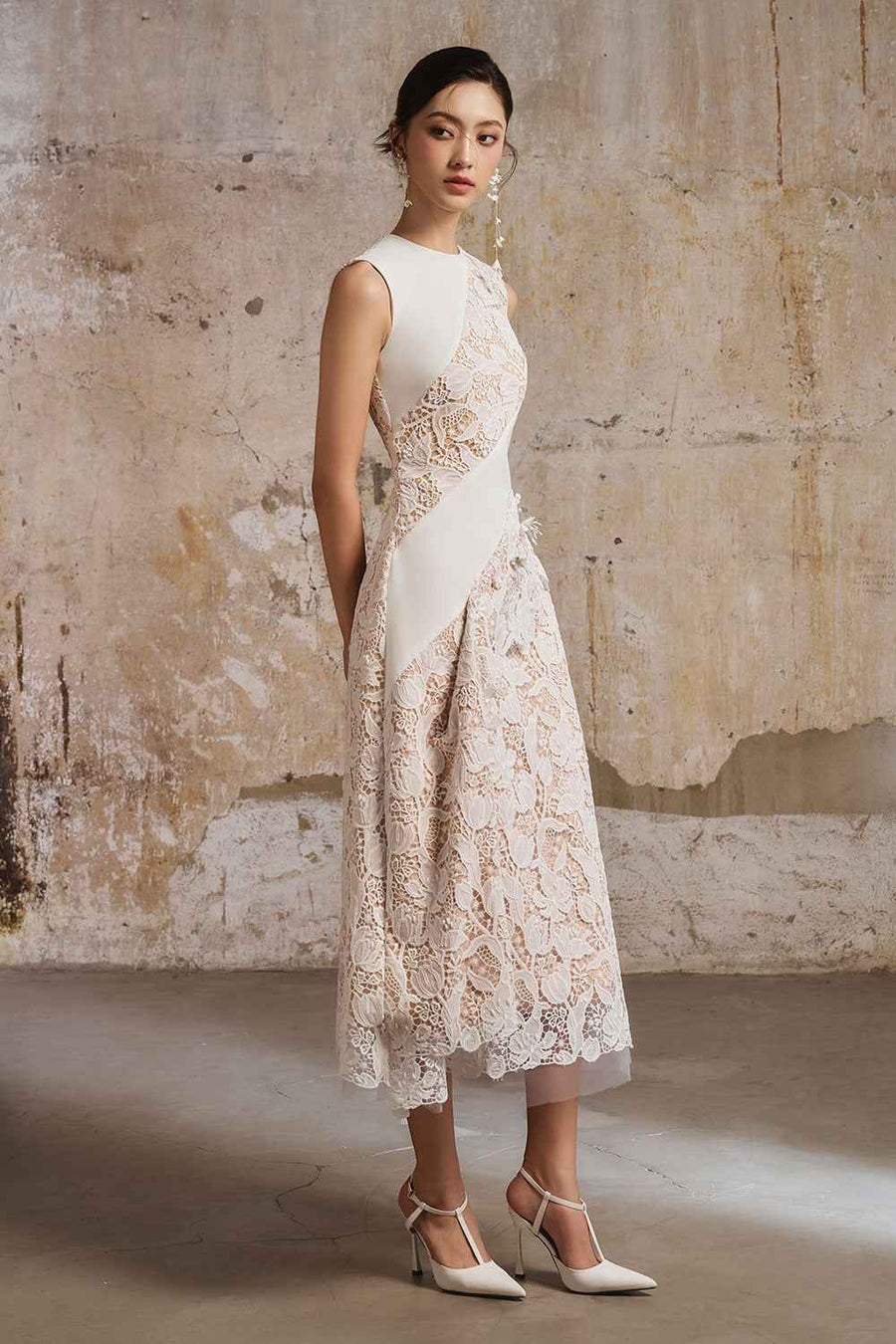 Grande A-line Jewel Neck Lace Midi Dress