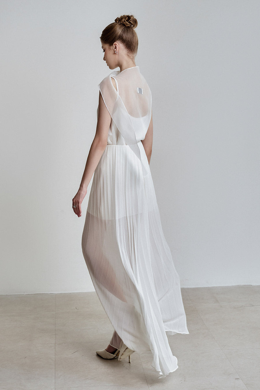 Paloma Straight Sleeveless Silk Organza Top 4