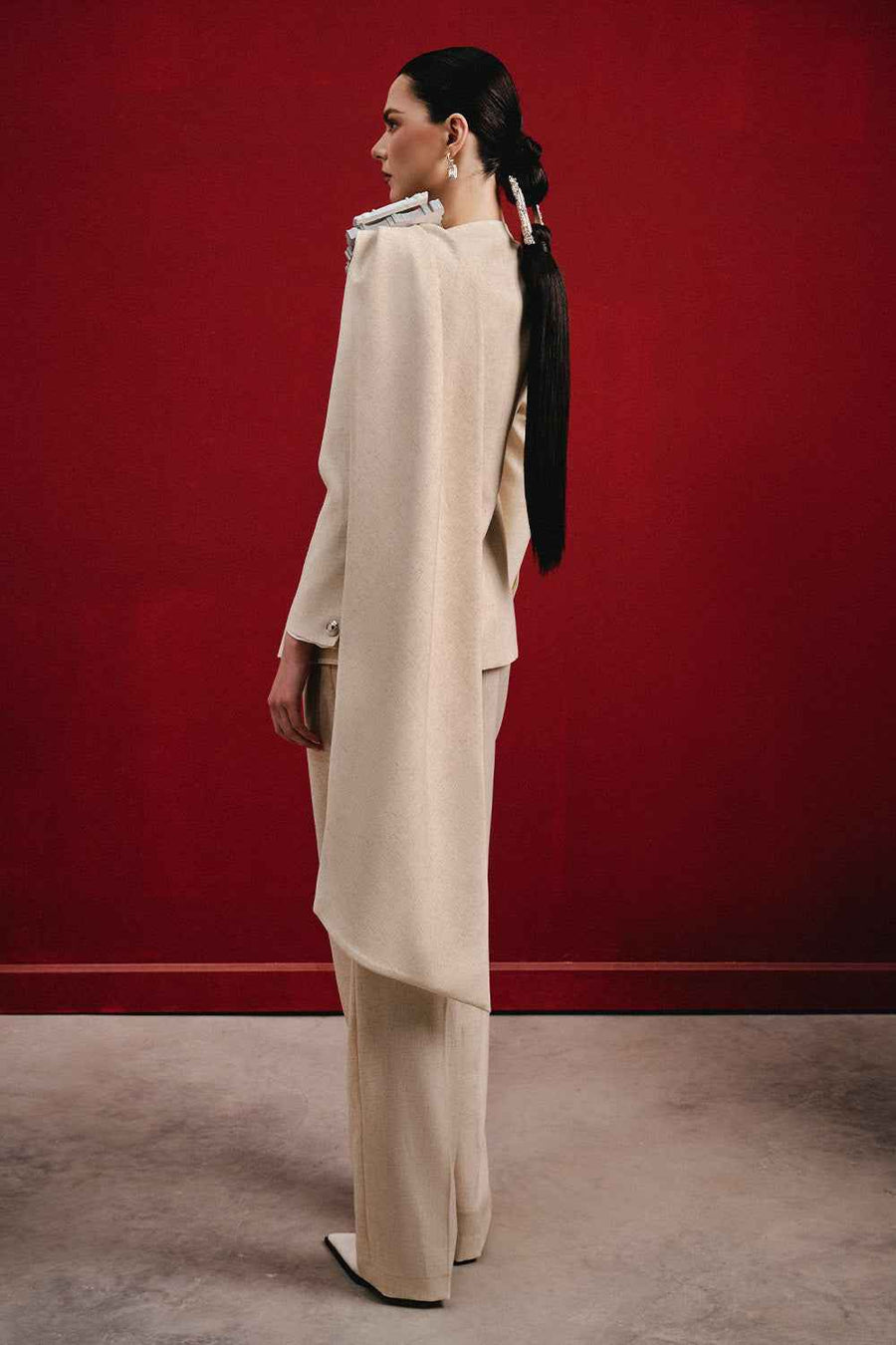 Alatow Asymmetric Single Breasted Linen Cotton Blazer
