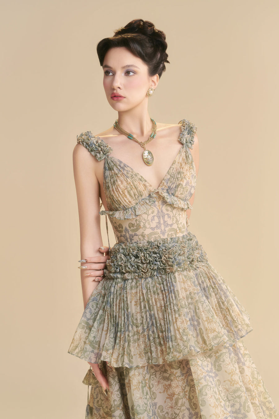Velezia V-Neck Pleated Midi Dress 3