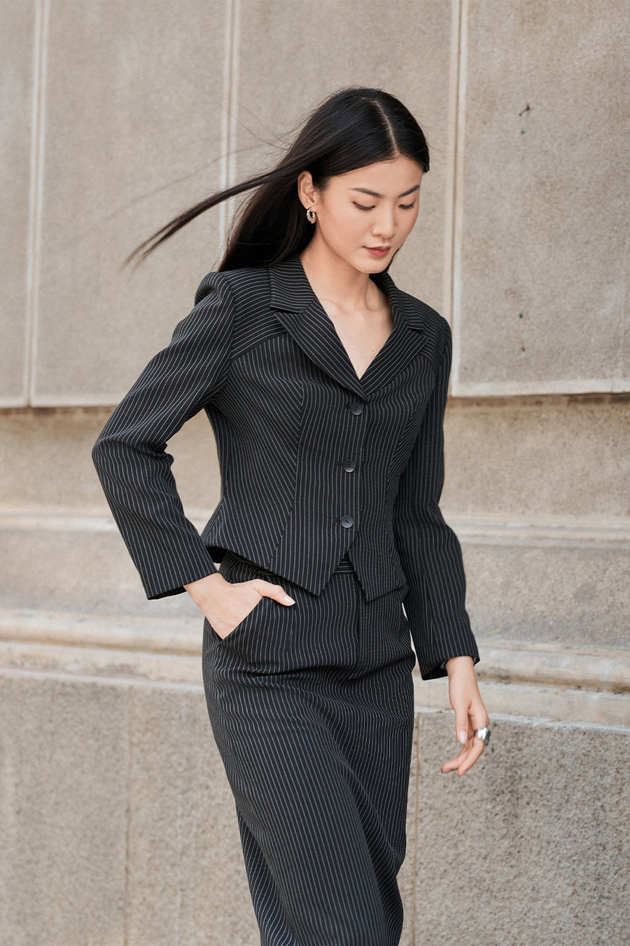 Desi Straight V-Neck Polyester Blazer 7