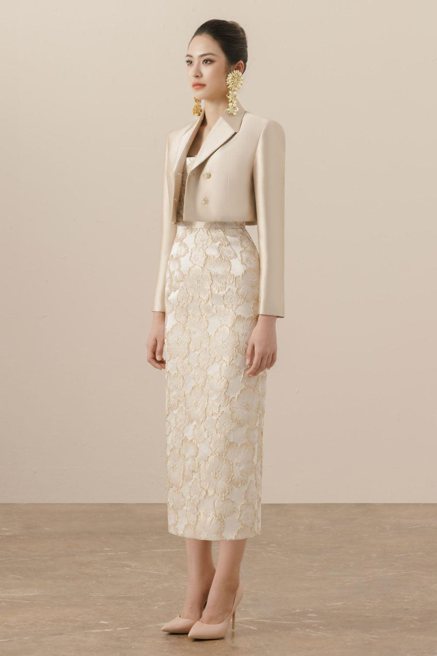 Amara Bolera Cropped V-Neck Taffeta Jacket 5