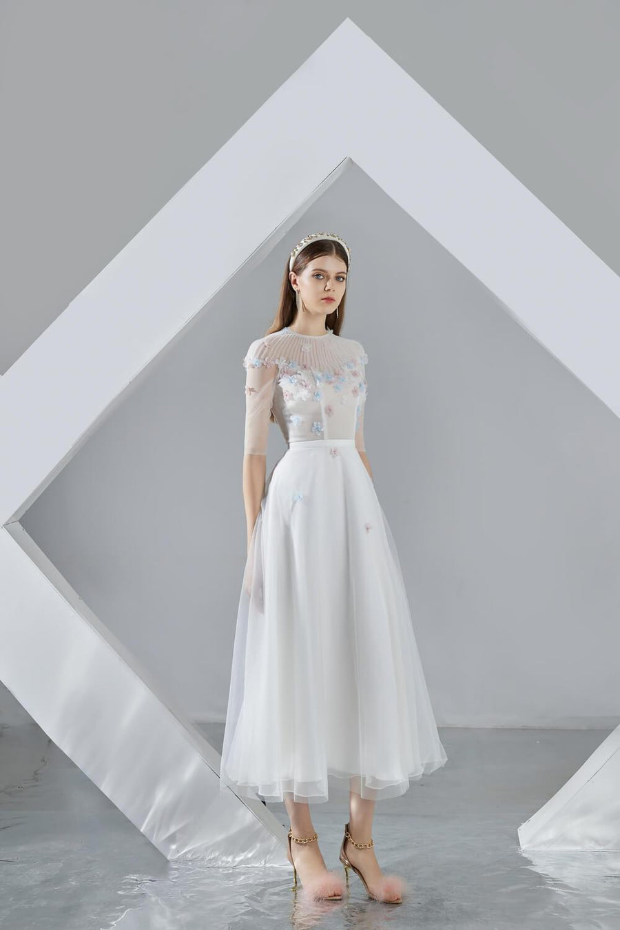 Ashlyn A-line Round Neck Organza Midi Dress 3