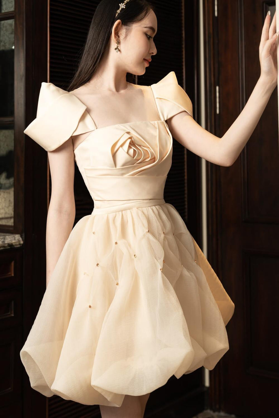 Bethe Fit and Flare Square Neck Organza Knee-length Dress 7
